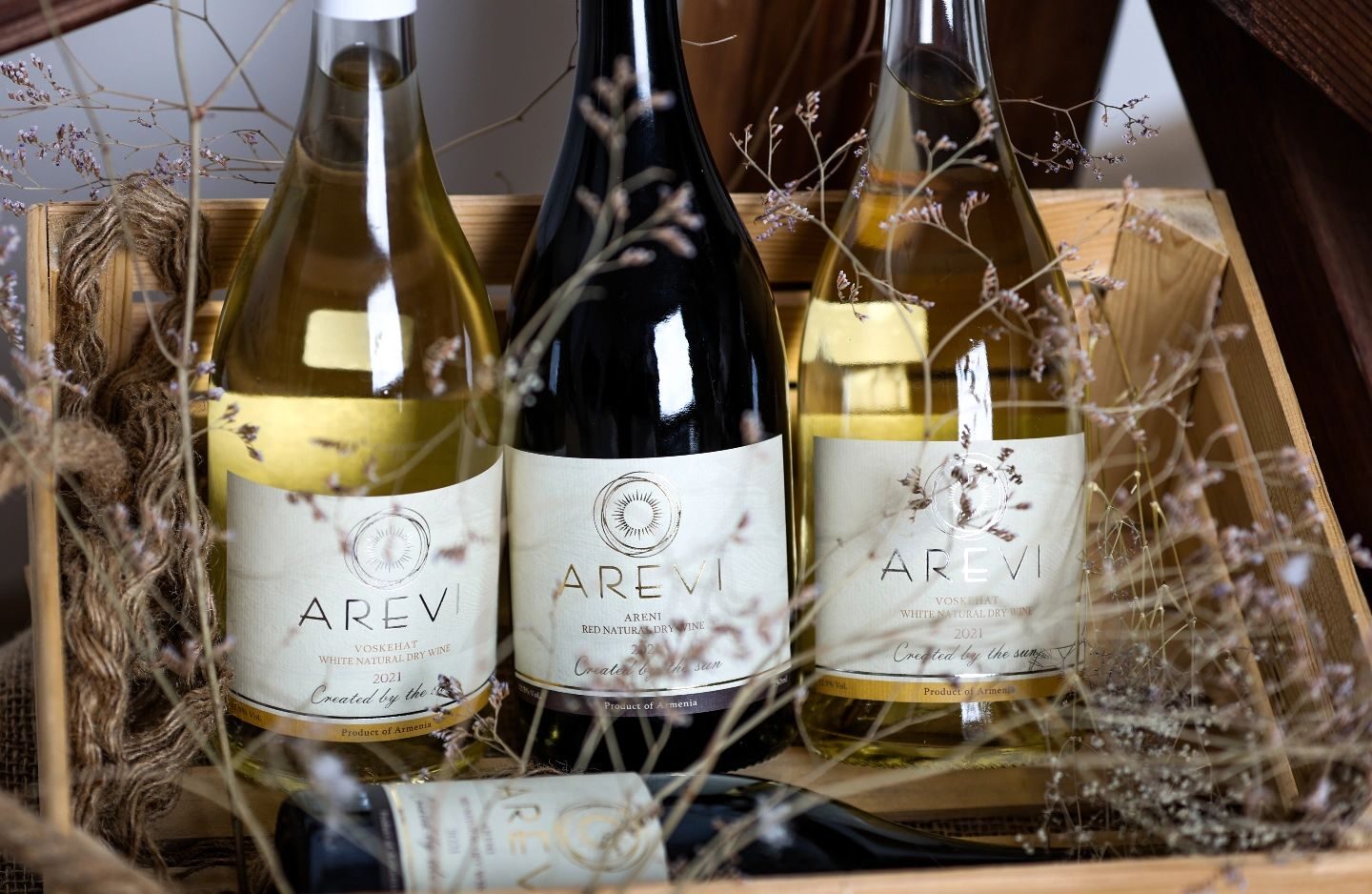 Arevi wooden crate